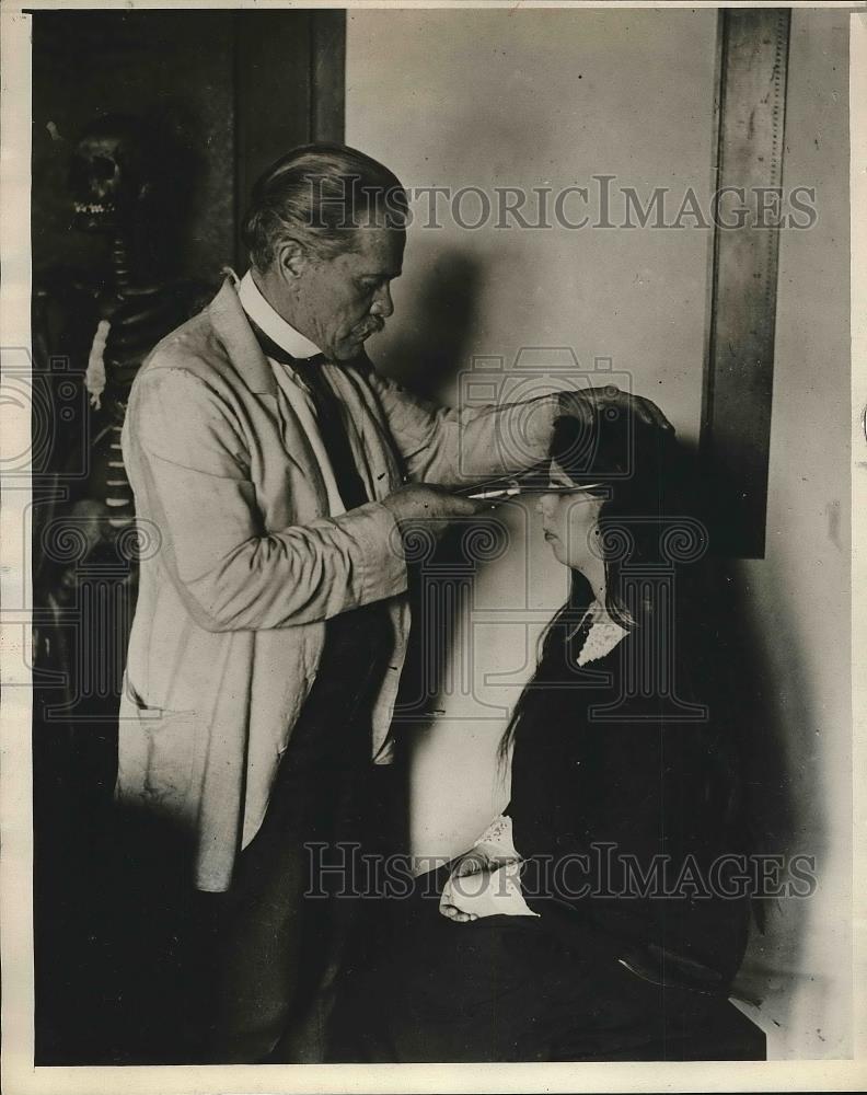 1930 Press Photo Dr. Alex Hedlicha with the patient - nea72132 - Historic Images