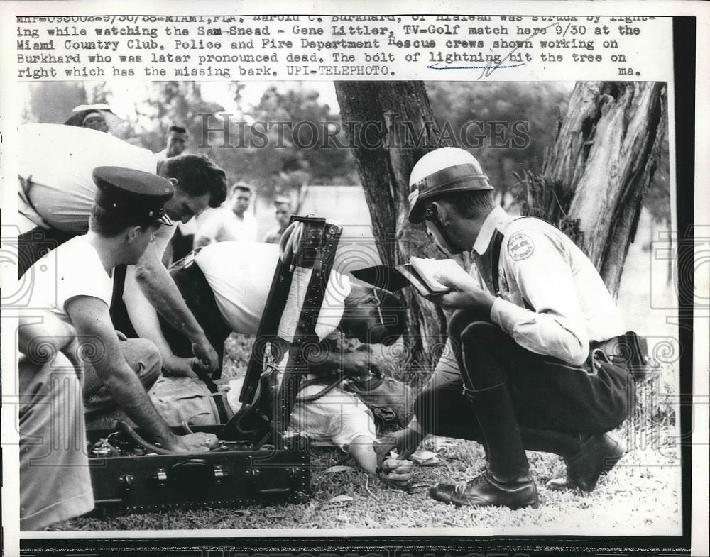 1958 Press Photo Harold C. Burnhard Lightning hit tree - nea72843 - Historic Images