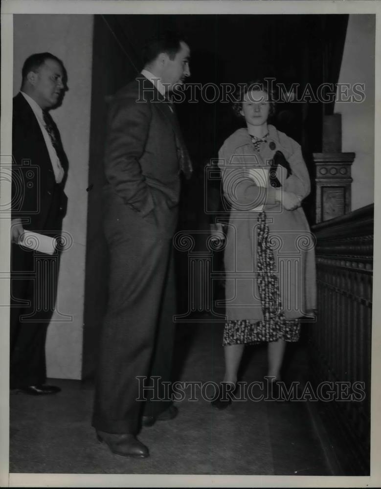 1939 Press Photo Mrs. Mabel Hall Deputy Dist. Atty. JC Galliano - Historic Images