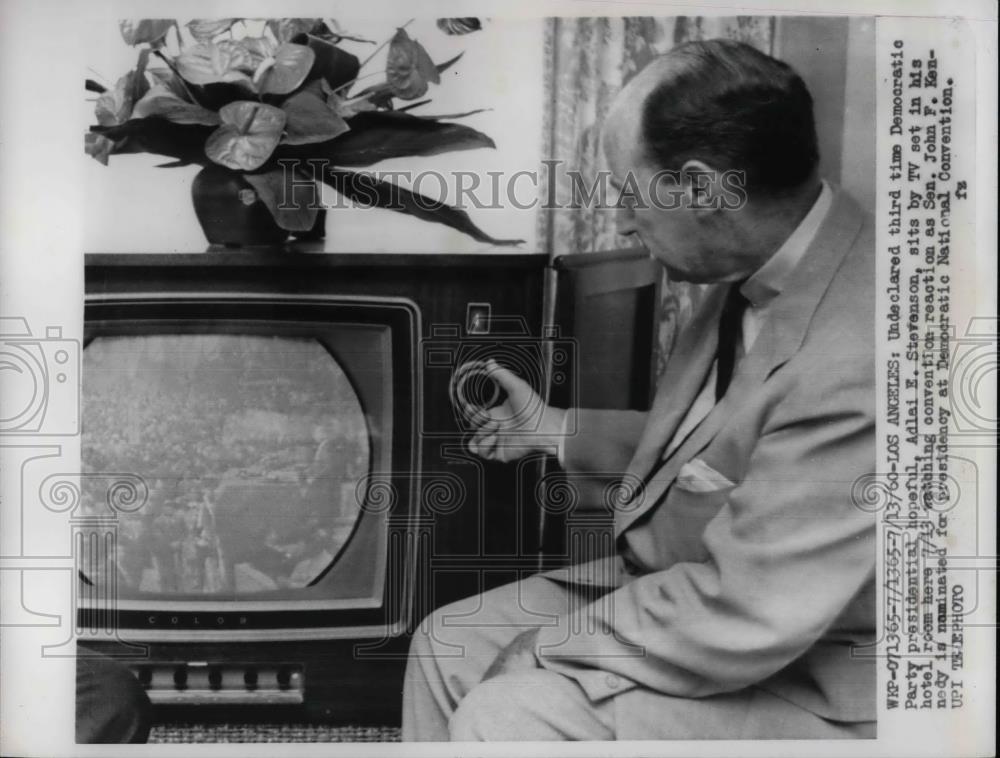 1960 Press Photo Democrat Presidential hopeful Adlai E.Stevenson sit by TV set. - Historic Images
