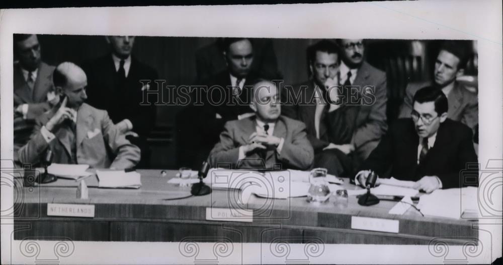 1946 Press Photo Andrei Gromyko, Dr. Eelco N. Van Kleffens at meeting of the - Historic Images