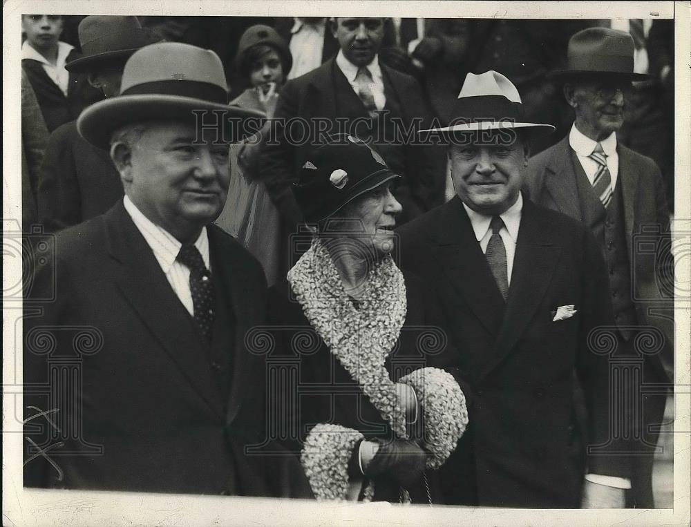 1927 Press Photo Martin Littleton, Mrs Pheobe Sinclair in Crowd - nea75951 - Historic Images