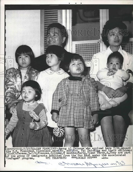 1962 Press Photo 43 Chinese Refugees on Ship to San Francisco - nea72482 - Historic Images