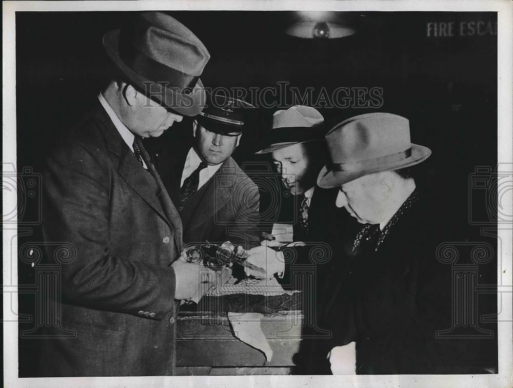 1935 Press Photo San Quentin Penitentiary Captain Ralph GR Mantlow - nea73019 - Historic Images