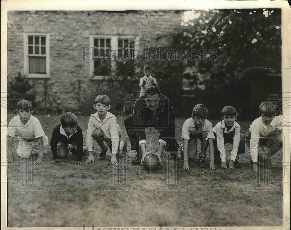 1930 Press Photo John Hemphill Democratic nominee for governor playing football - Historic Images