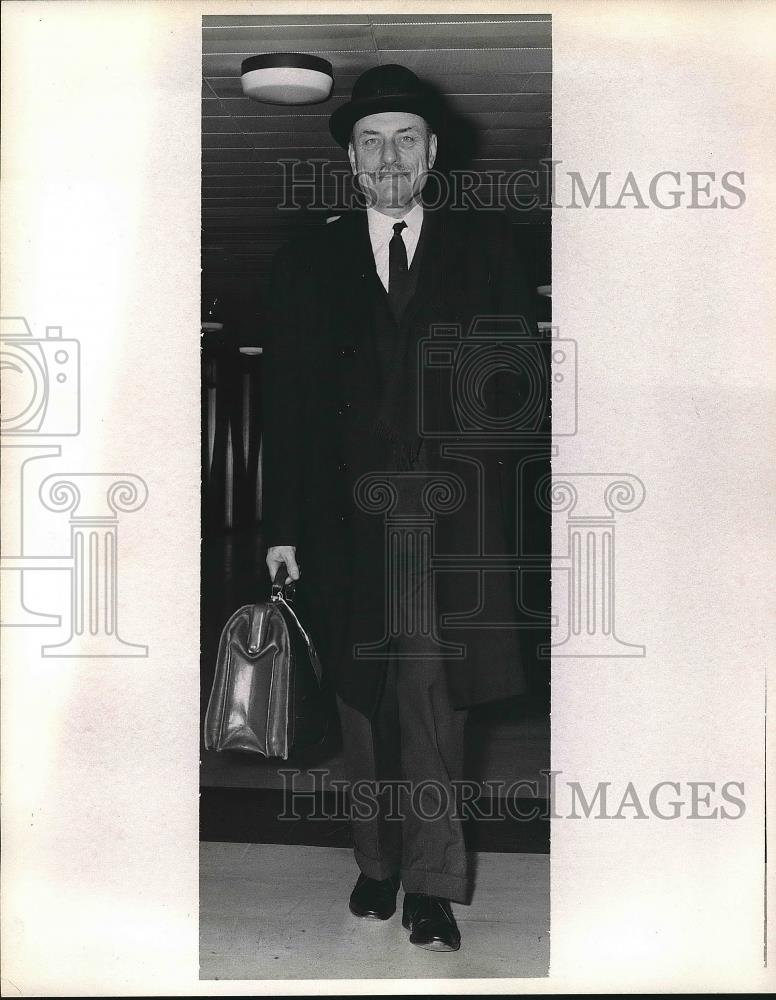 1971 Press Photo Enoch Powell, right-wing Conservative member of Parliament - Historic Images