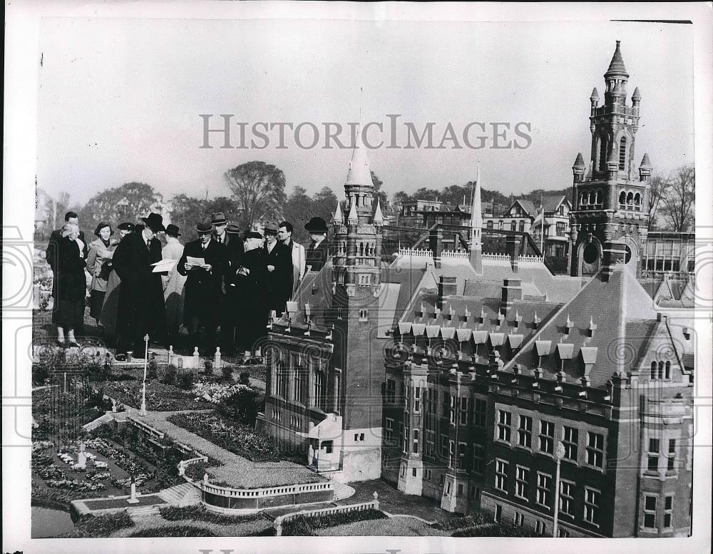 1952 Press Photo Model of Peace Palace at The Hague, Netherlands, Madurodam - Historic Images