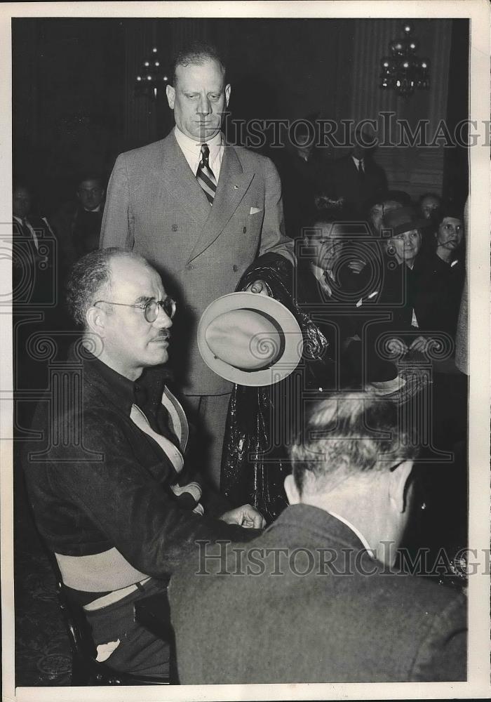 1939 Press Photo Wm McCuiston & Det Lt Horace Lineburg at D.C. court - nea88738 - Historic Images