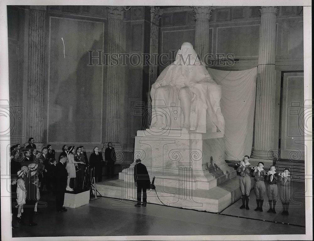 1938 Press Photo Boy Scouts Visit Louisa Johnston Castle &amp; Philip C. Staples - Historic Images