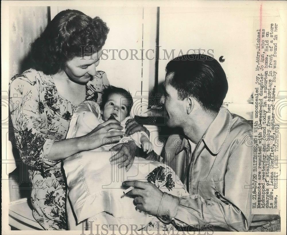 1948 Press Photo Mr & Mrs Michael Mezanote With Daughter After "Kidnapping" - Historic Images