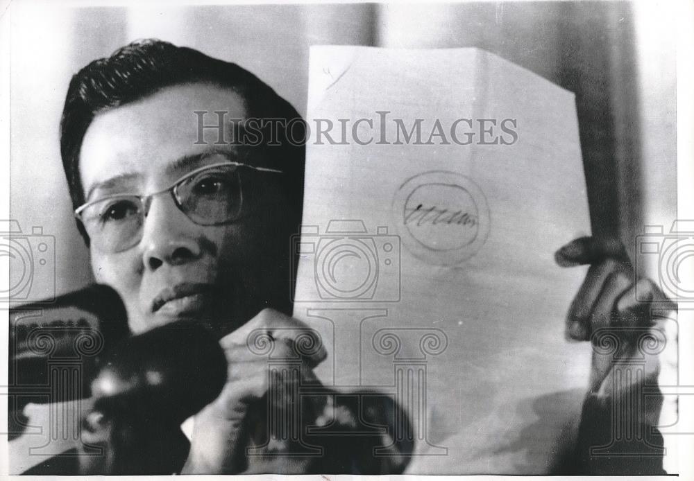 1969 Press Photo Viet Cong Deputy Leader Tran Haoi Nam Speaking to Press - Historic Images