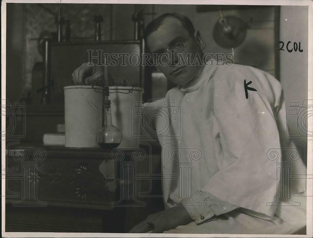 1916 Press Photo Dr. A. D. Houghton & Invention To Measure Conversation Length - Historic Images