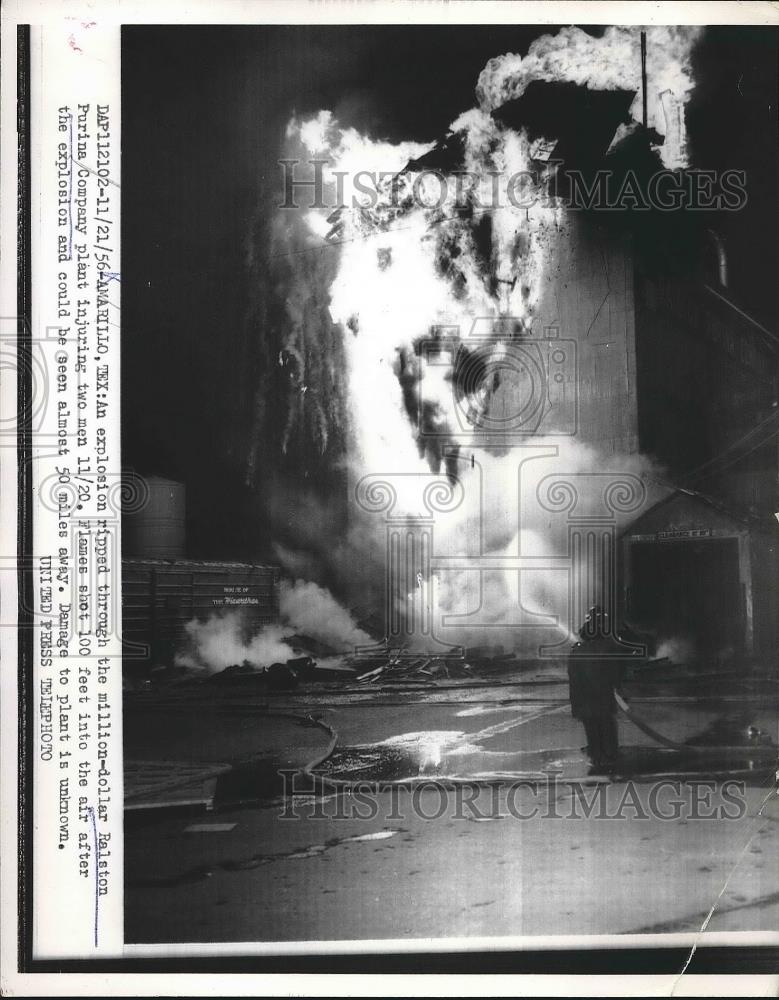 1956 Press Photo Explosion at Ralston Purina Company in Amarillo Texas. - Historic Images