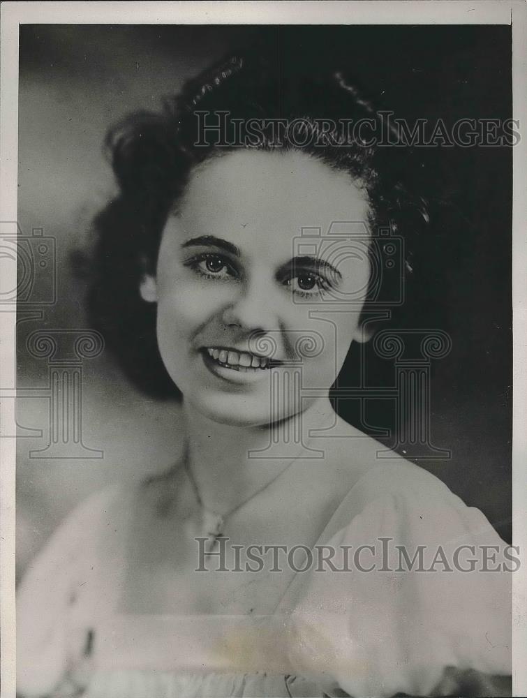 1938 Press Photo Miss Peggy Walsh, &quot;National Tomato Queen&quot; - nea89197 - Historic Images