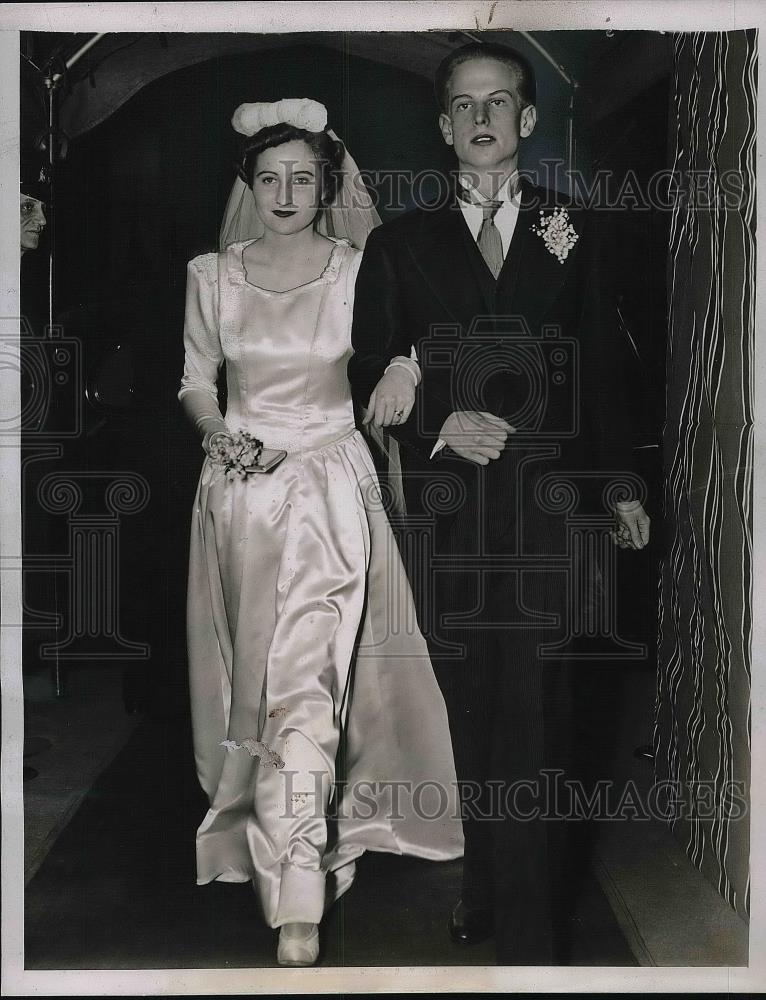 1938 Press Photo The wedding of David Hare and his bride Susanna Wilson - Historic Images