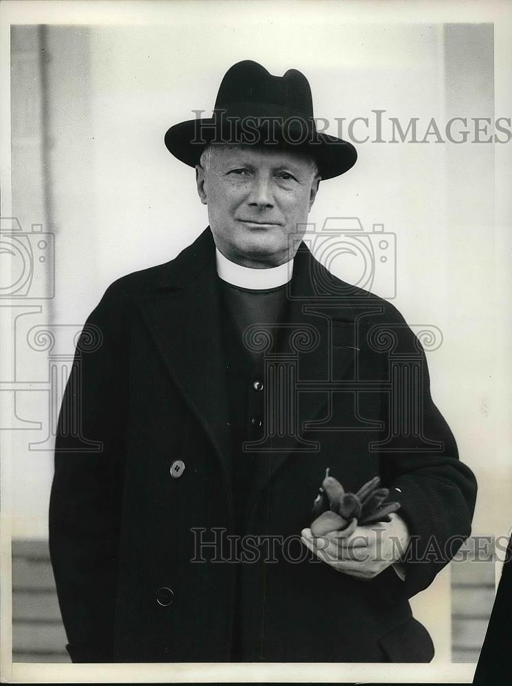 1934 Press Photo Abbe Ernest Dimnet arriving in New York - nea87274 - Historic Images