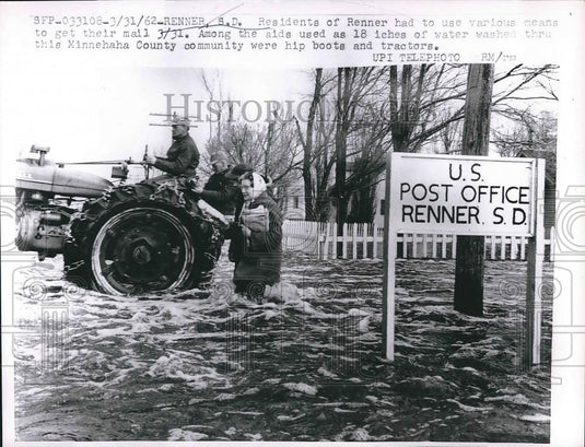 1962 Press Photo Residents Of Renner, SD Use Hip Boots Farm Tractor To Get Mail - Historic Images