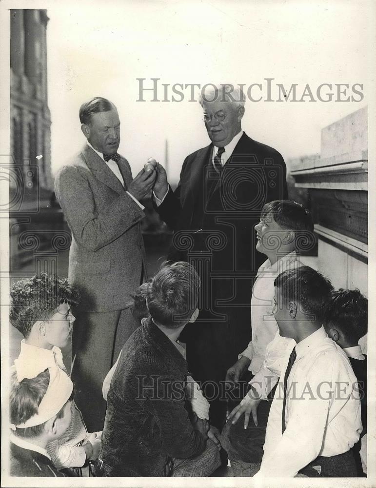 1939 Press Photo Senators Charles P. McNary, John G. Townsend, Jr., Easter Eggs - Historic Images