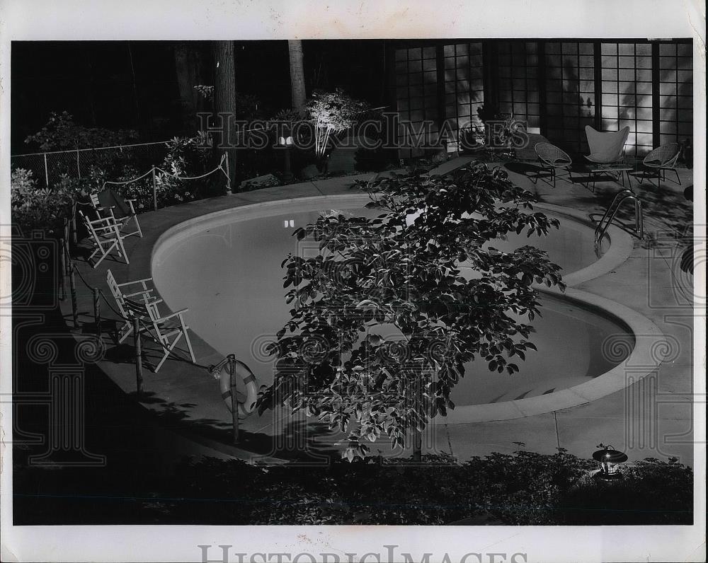 1967 Press Photo Heart Shaped Pool In Backyard Sixties Home - nea79805 - Historic Images