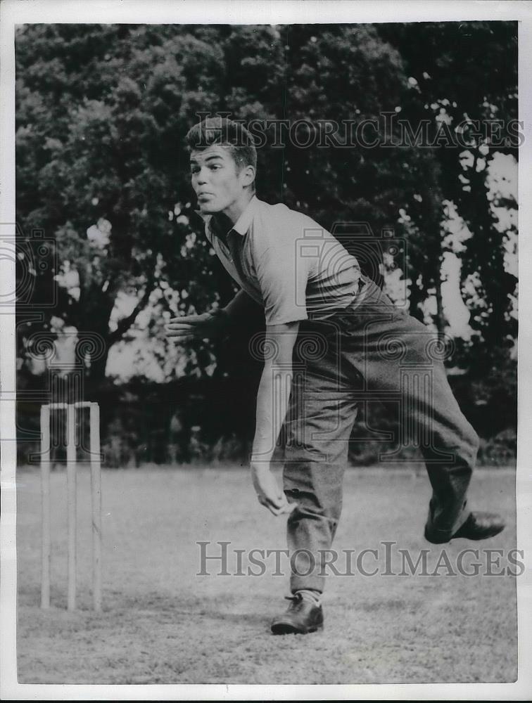 1956 Press Photo Cricket Player Robin Gaston During School Tournament - Historic Images