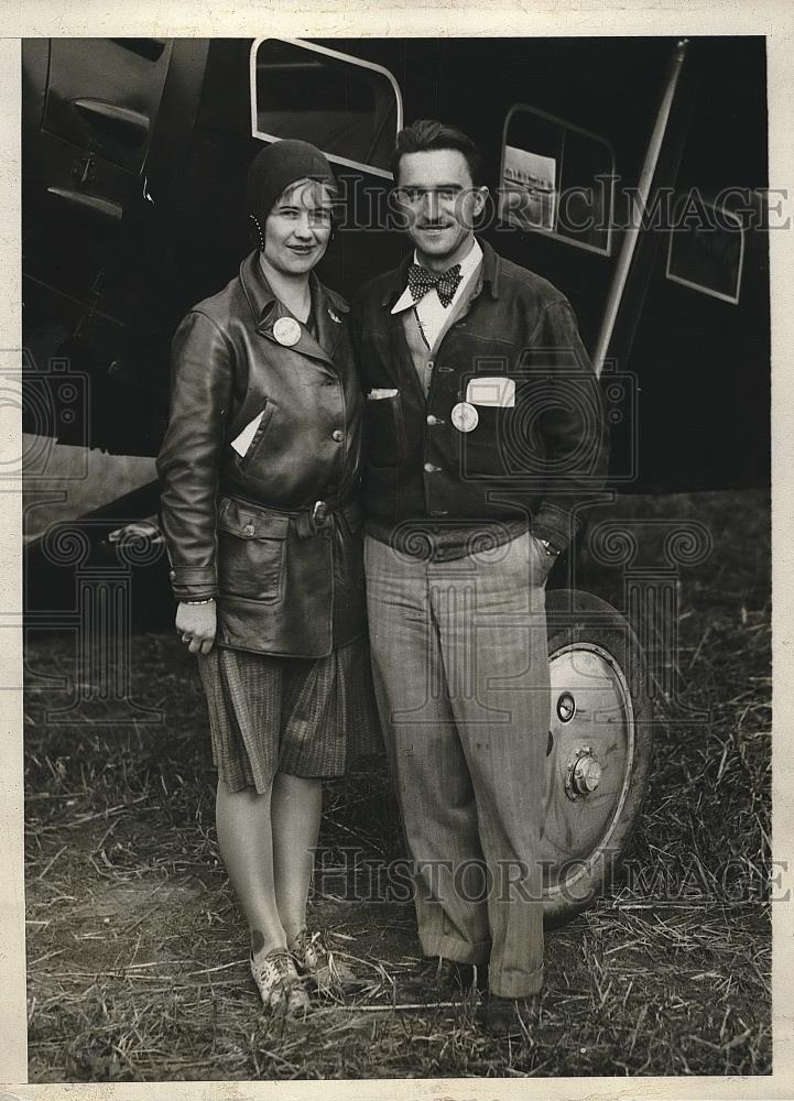 1929 Press Photo Mr &amp; Mrs Stanley Stanton on their honeymoon - nea78716 - Historic Images