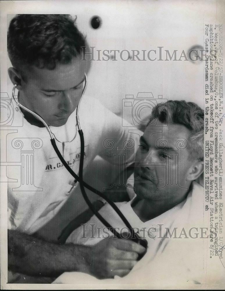 1957 Press Photo Dr. Jack Gallagher Examines Fred E. West Jr. At Hospital - Historic Images