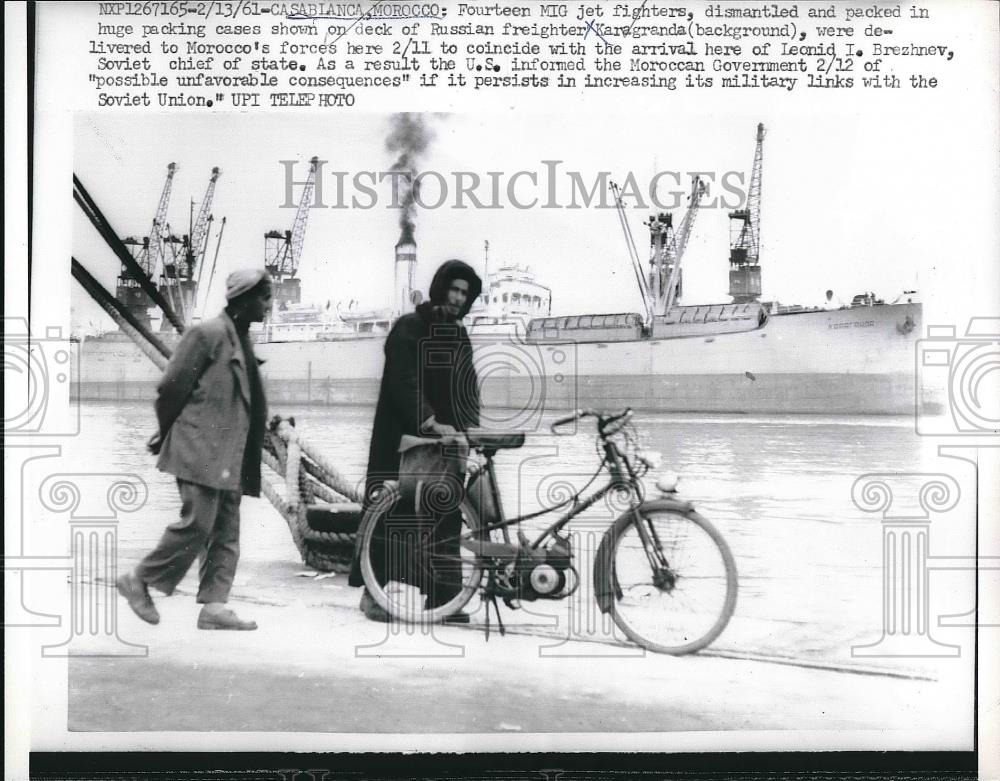1961 Press Photo Casablanca, Morocco Russian freighter Karagranda makes delivery - Historic Images