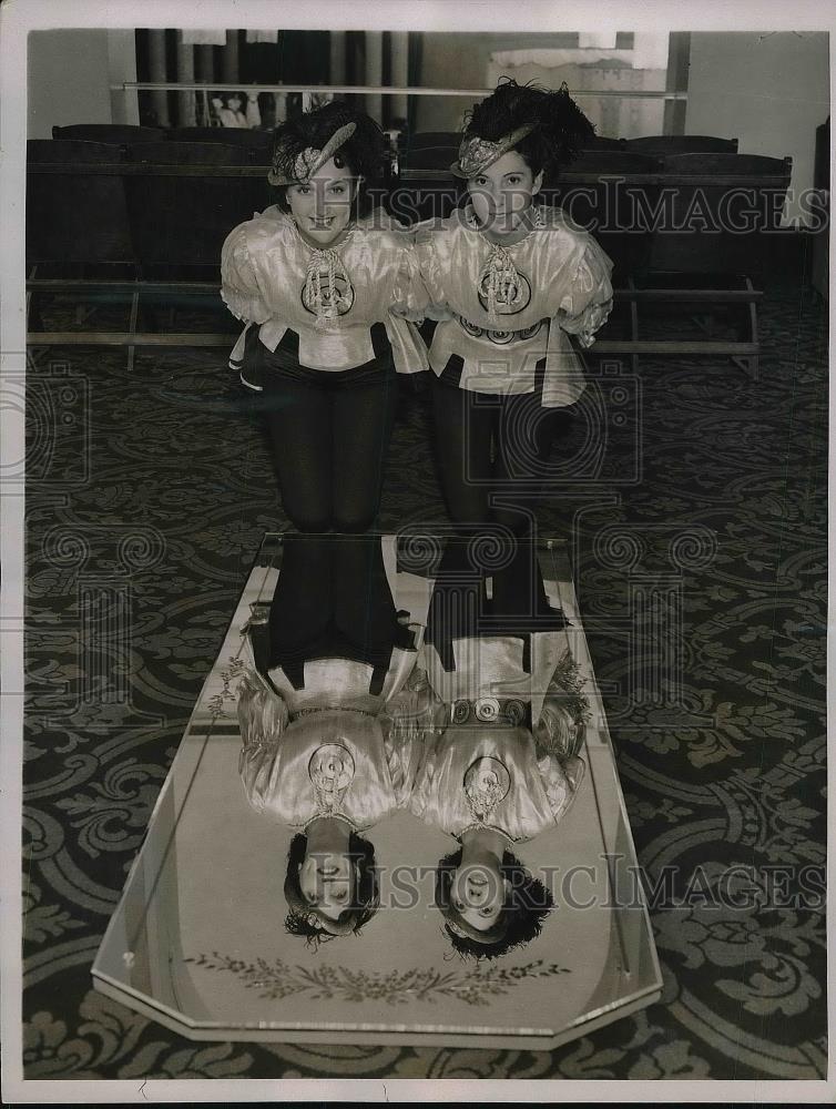 1937 Press Photo Attendants Of Rose Tournament Yvonne Livingston,Maxine Tullos - Historic Images