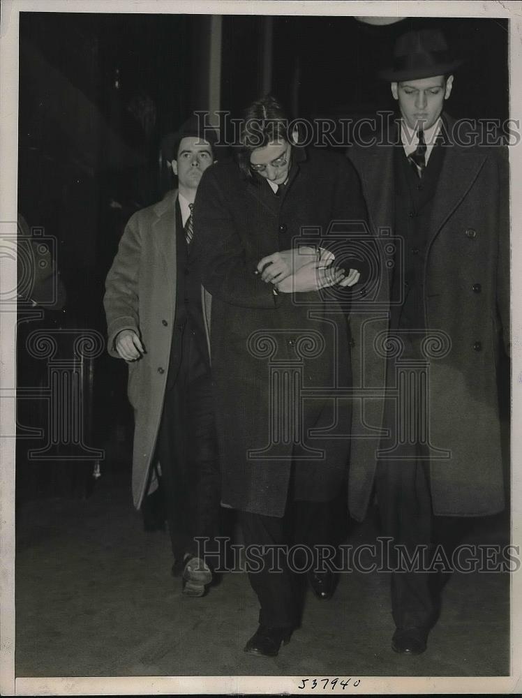 1940 Press Photo Alfred Quinlan Arraigned for Plot to Overthrow Government - Historic Images