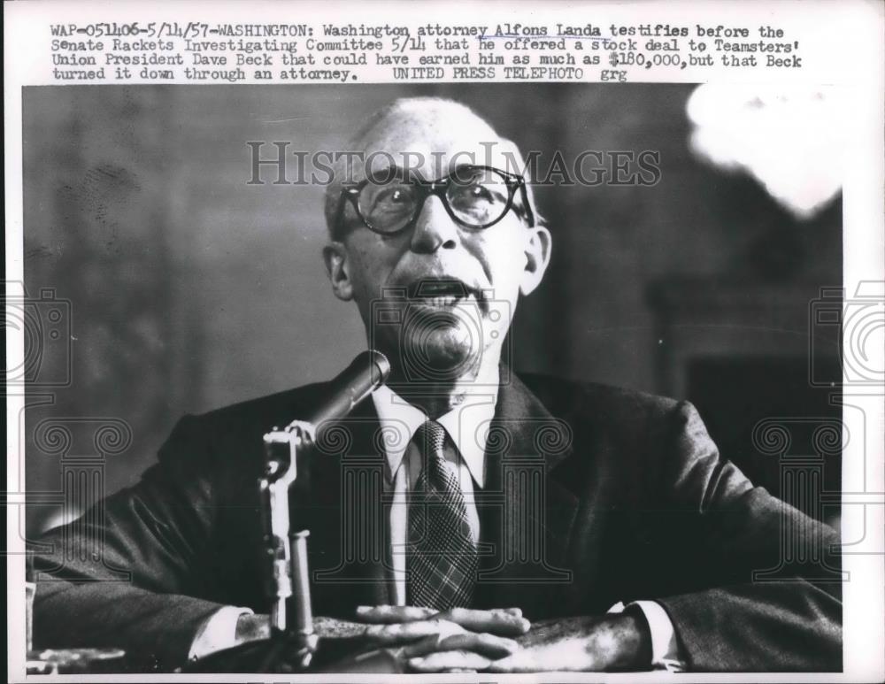 1957 Press Photo Alfons Landa Washington Attorney Testifies Senate Rackets Comm. - Historic Images