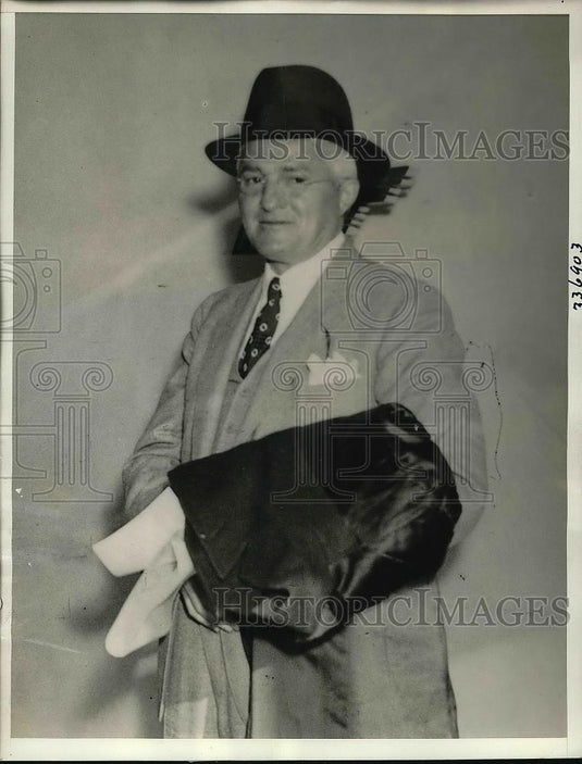 1936 Press Photo Hudson Motor Company Vice President Edward Berit in Detroit - Historic Images