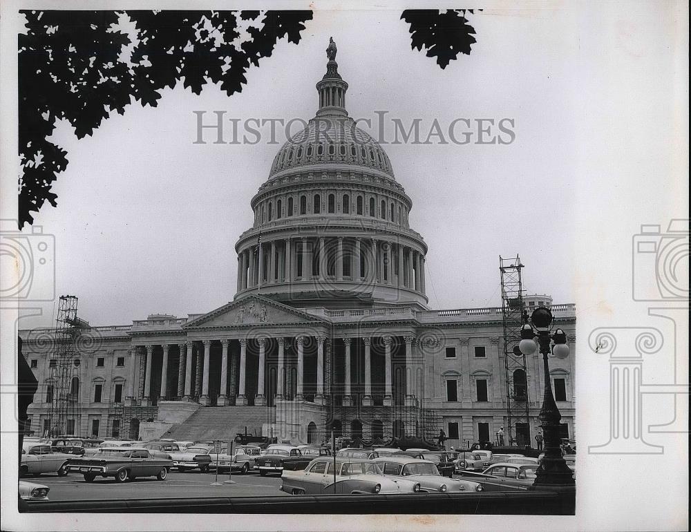 1960 Press Photo View Of Parking Lot Outside Nations Capitol In Washington D.C. - Historic Images