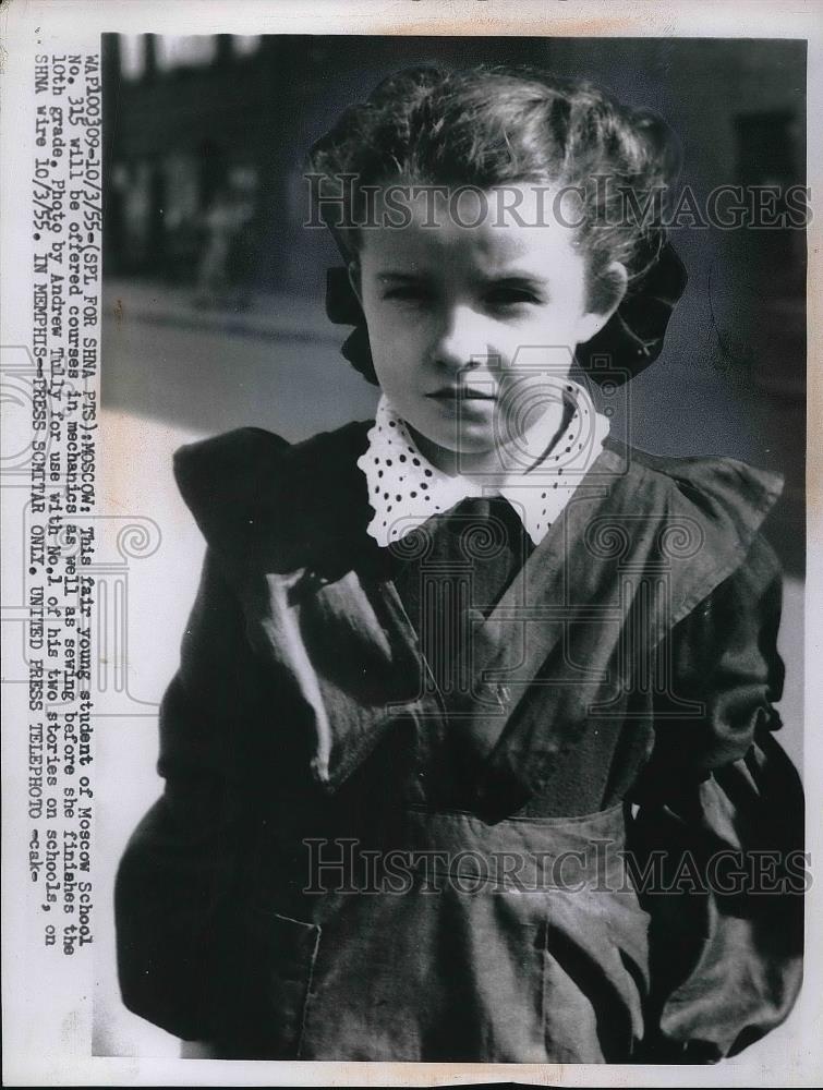 1955 Press Photo Young female student in Moscow - nea79230 - Historic Images