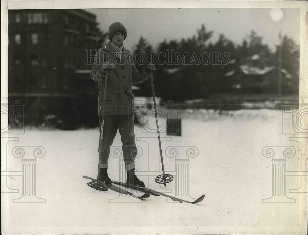1929 Press Photo Mrs. Henry Kaltenbach, Jr., Skiing, Lake Placid Club, New York - Historic Images