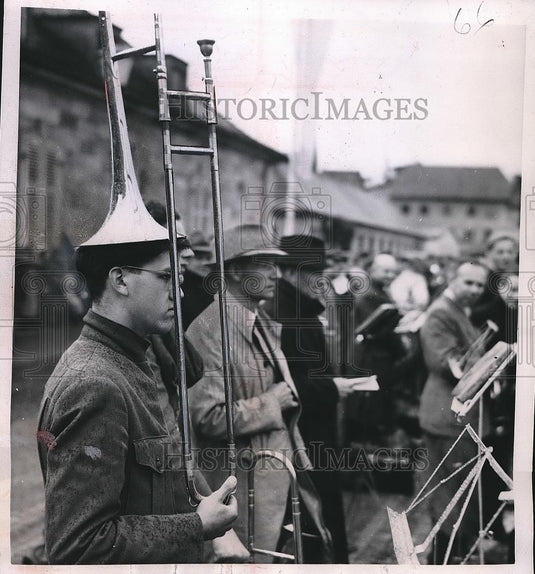 1951 Press Photo 2,200 Trombone layers at 12th Annual Congress Germany - Historic Images