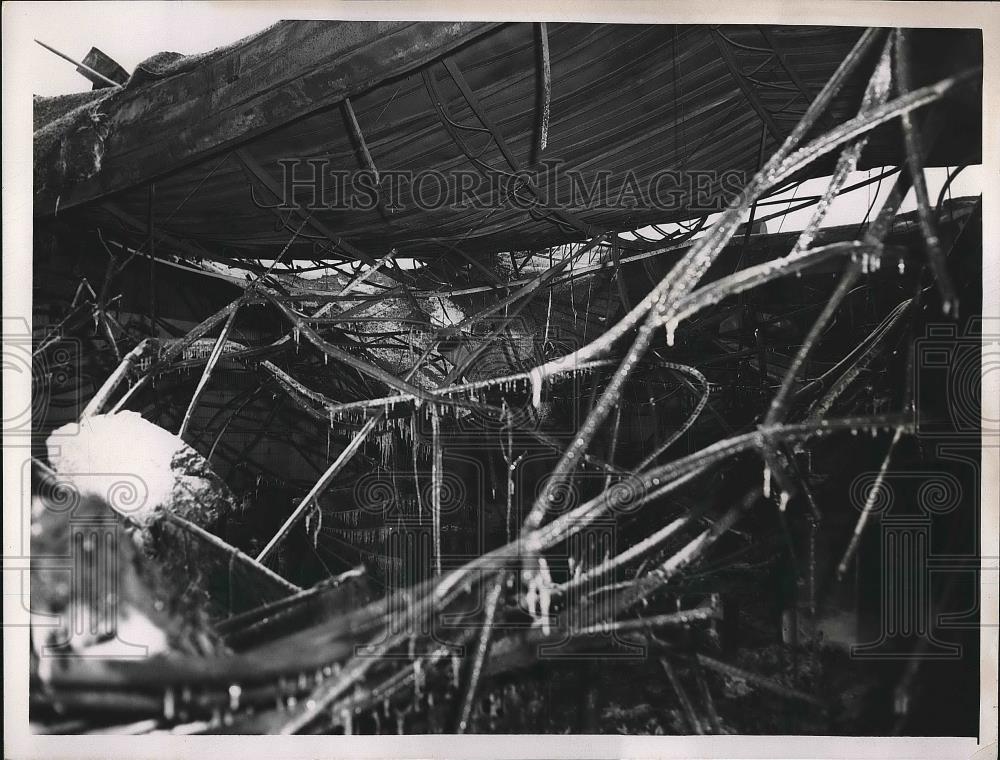1957 Press Photo Wreckage Of Sheffield Restaurant After Fire - nea77850 - Historic Images