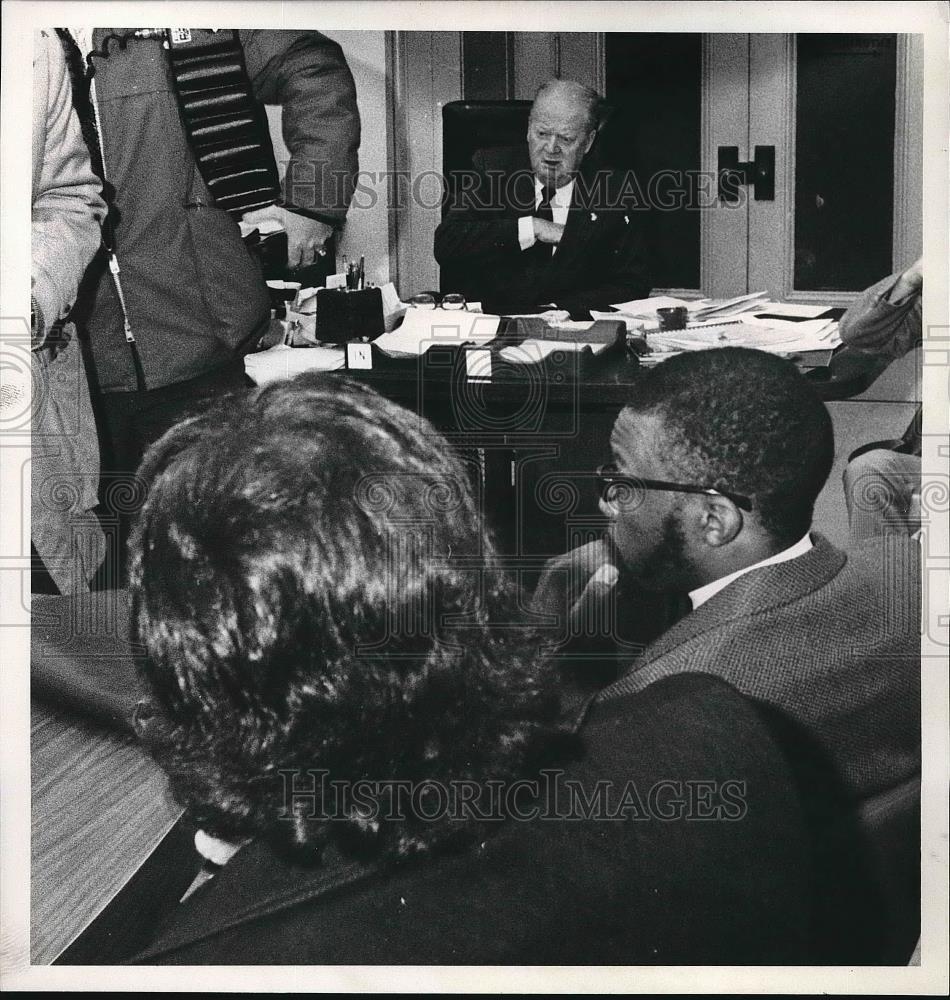 1943 Press Photo Men at a business or council meeting - nea83216 - Historic Images