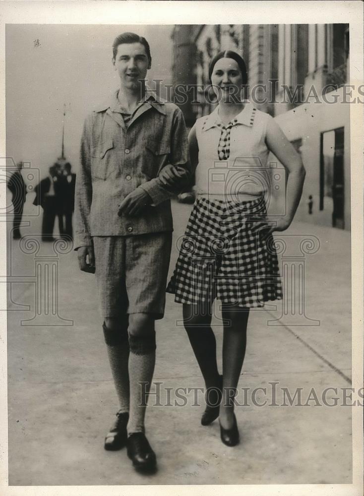 1930 Press Photo Two people showing off summer fashions - nea84681 - Historic Images