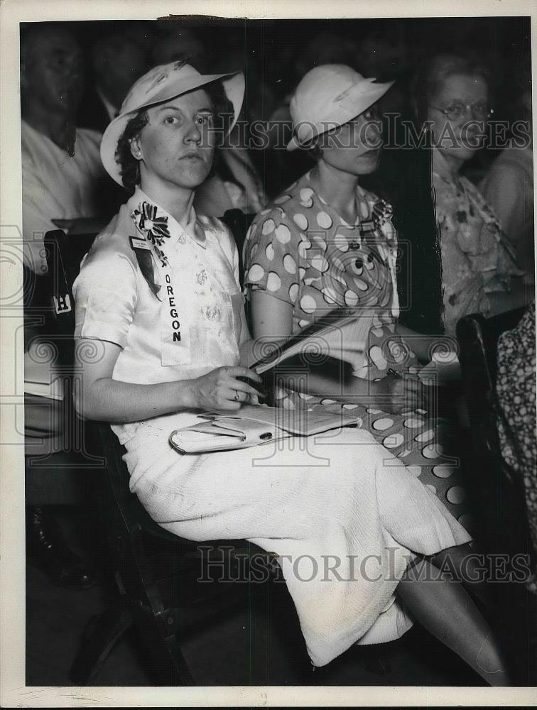 1936 Press Photo Miss Leona Ramsdell mrs. Georgia Ward Portland Org. - nea92945 - Historic Images