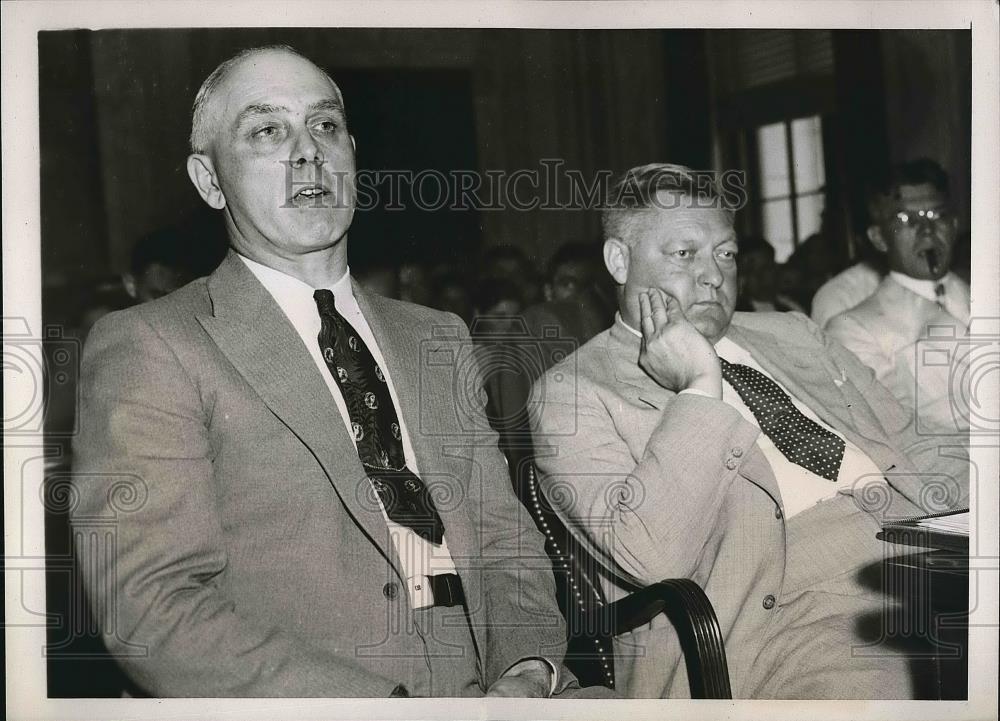 1938 Press Photo Capt. Charles Richmond and Chief of police Carl Olsen - Historic Images