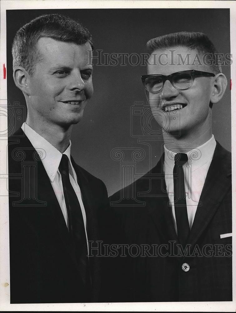 1967 Press Photo William Rowell Lake Road Michael McDonough Good Samaritan Award - Historic Images