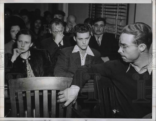 Press Photo Winnie Jean Hawkins & Leslie Thompson During Trial In Court - Historic Images
