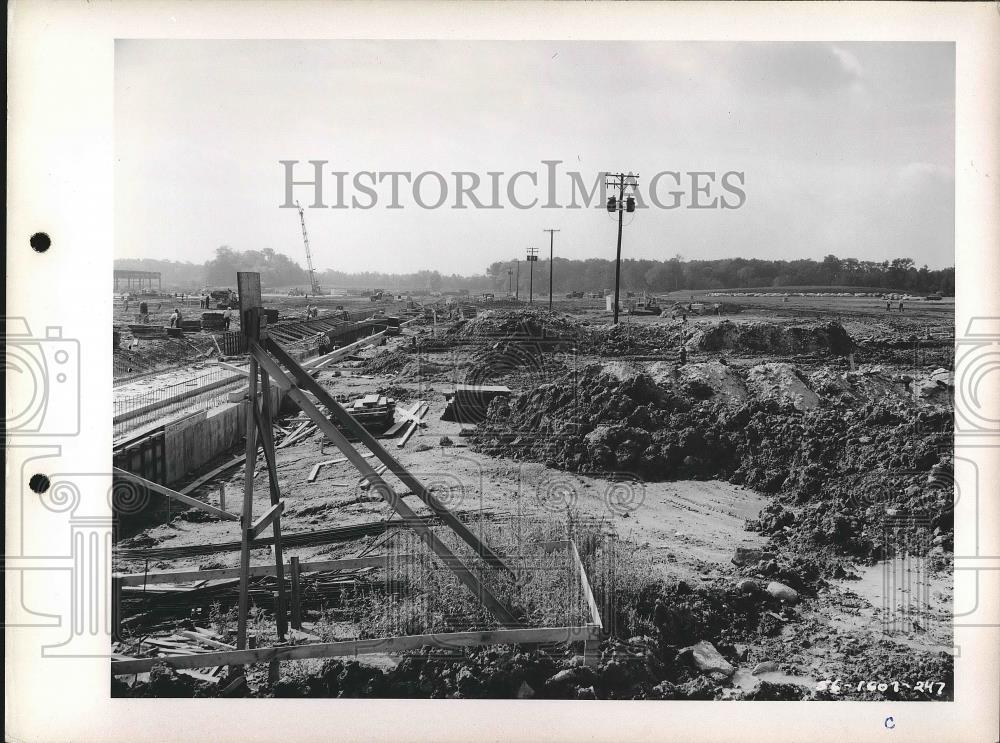 1956 Press Photo Construction of Chrysler Ohio Stamping Plant Manufacturing Bldg - Historic Images
