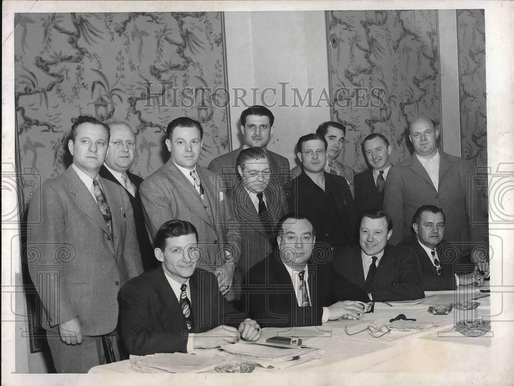 1946 Press Photo UAW board, Bishop,Thomas,Reuther,Mathews,Livingston,Mattson - Historic Images