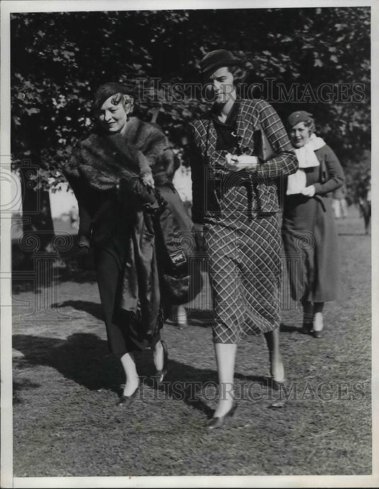 1934 Press Photo Mrs Al Roach & Mrs TW Durrant attending the East-West Polo - Historic Images