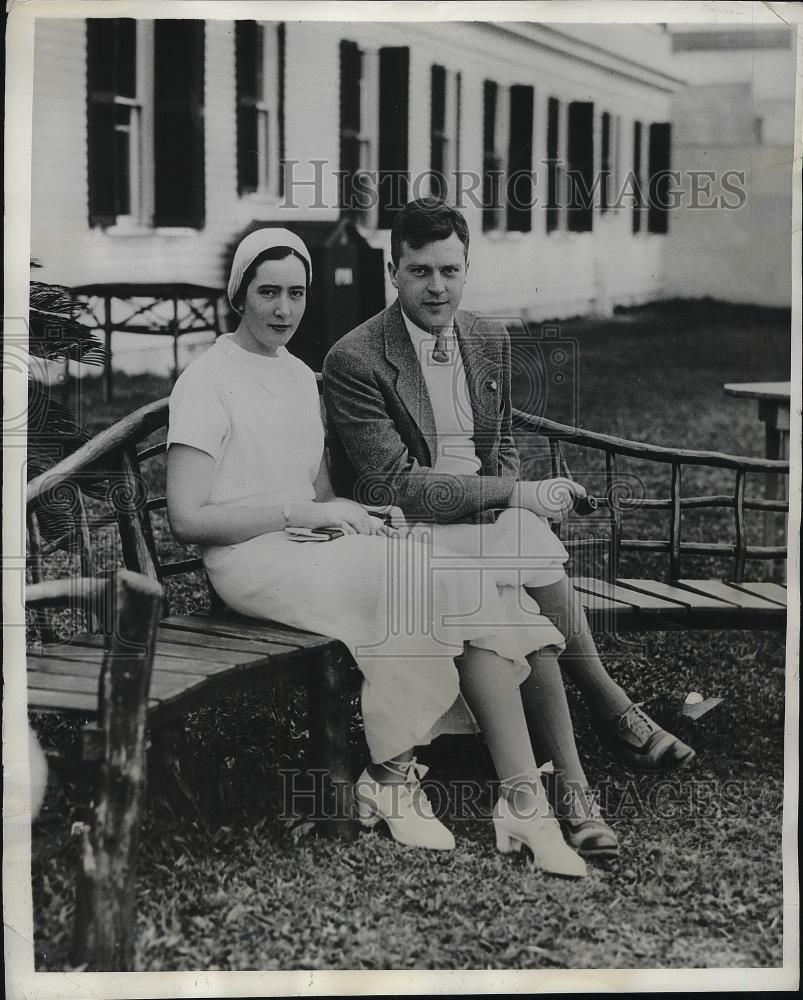 1932 Press Photo Mr. &amp; Mrs. R. Martin Stevenson at Princess Hotel in Bermuda - Historic Images