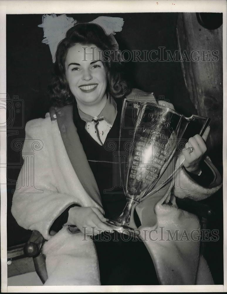 1940 Press Photo Marjorie Jean Carlin Queen of Winter Carnival - Historic Images