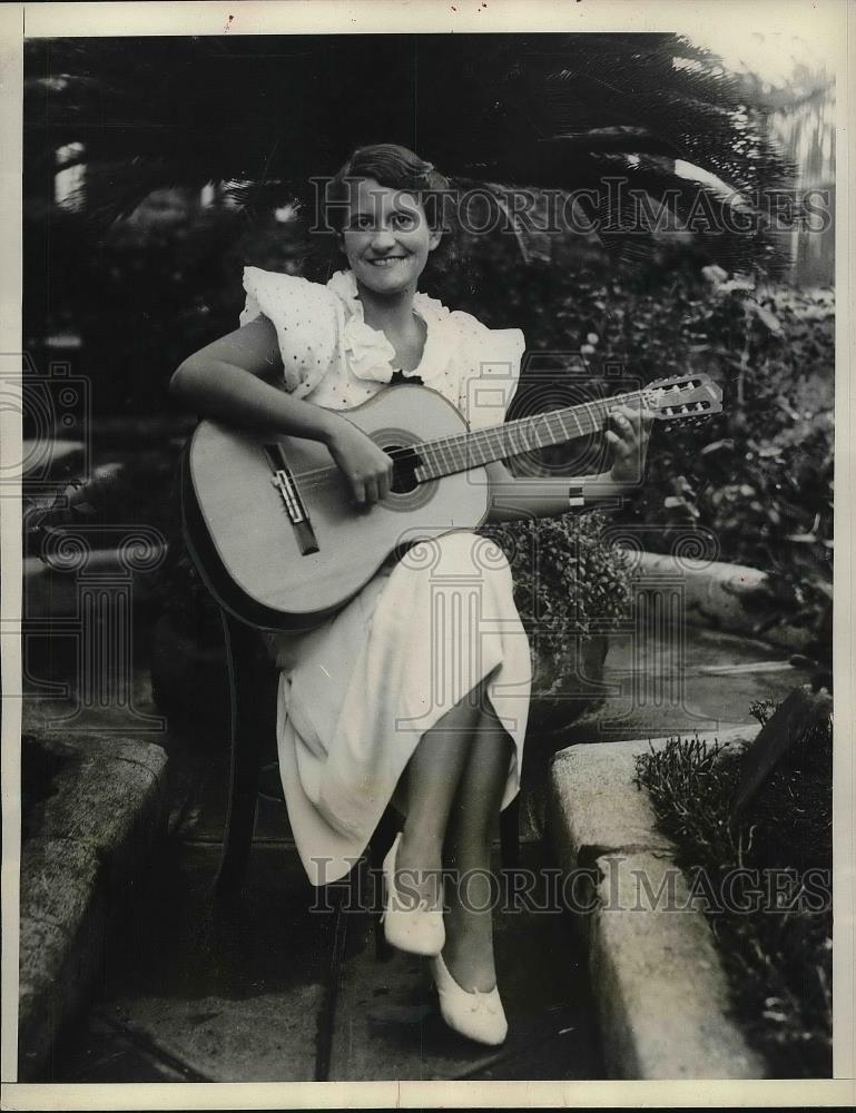 1933 Press Photo Senorita Leopoldina Grau niece of Cuban president - Historic Images