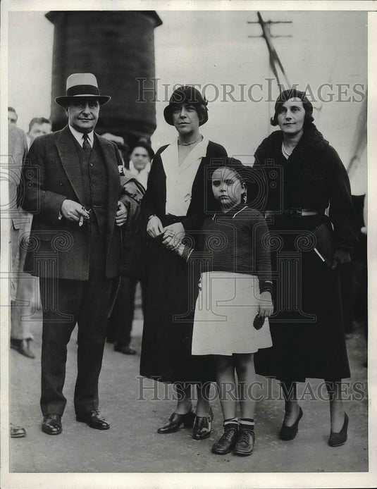 1932 Press Photo G Mills, Mrs. N. Longworth & Pauline & Mrs. Mills - Historic Images