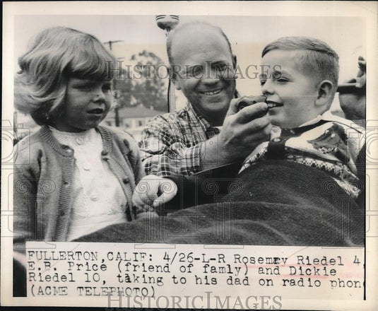 1949 Press Photo Rosemary EB Price & Dickie Riedel Talk To His Dad On Radio - Historic Images
